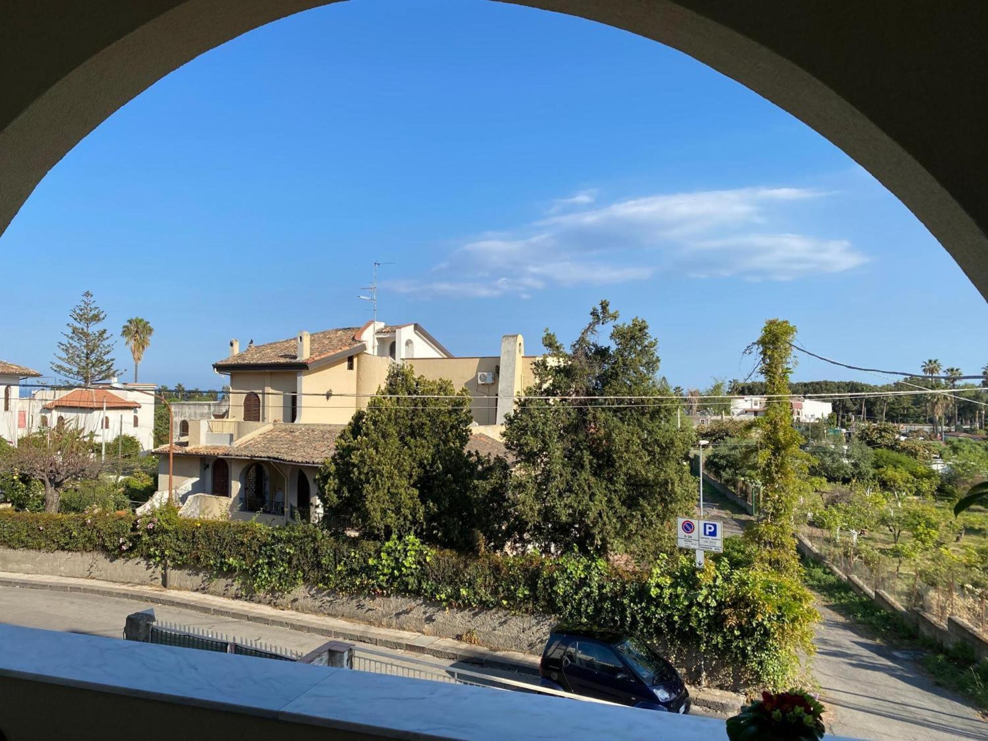 Chiara Home Apartment Giardini Naxos Εξωτερικό φωτογραφία